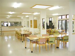 ��ʌ��[�J�s�f�C�T�[�r�X�Z���^�[�@�݂�Ȃ̗��@����